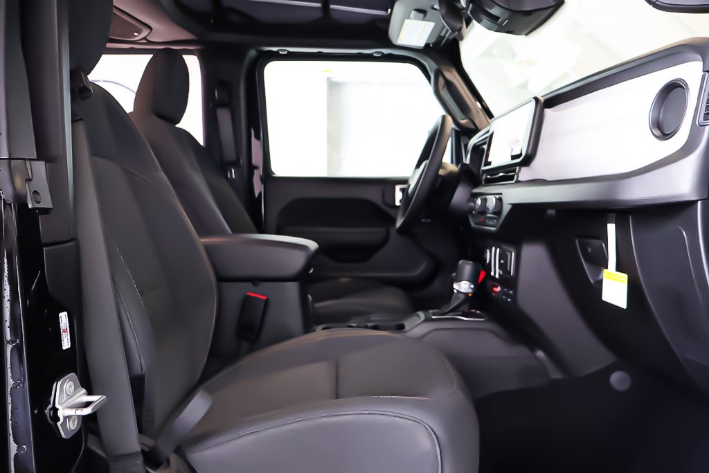 Jeep Wrangler WILLYS 2026 à Terrebonne, Québec - 9 - w1024h768px