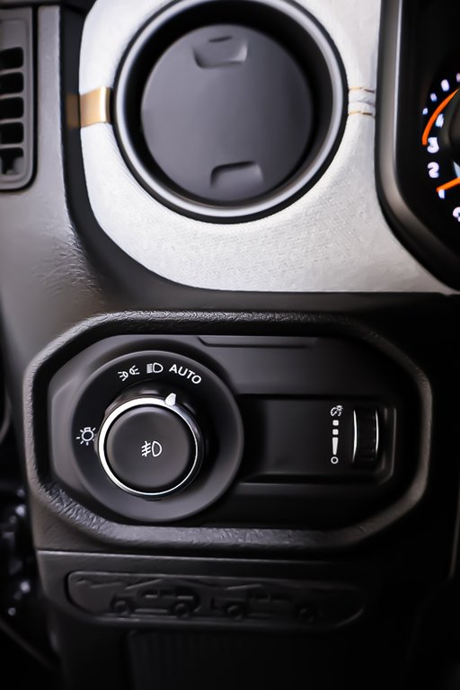 Jeep Wrangler WILLYS 2026 à Terrebonne, Québec - 18 - w1024h768px