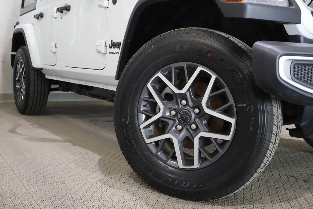 Jeep Wrangler 4 PORTES SAHARA + 4X4 + TOIT RIGIDE 2026 à Terrebonne, Québec - 9 - w1024h768px