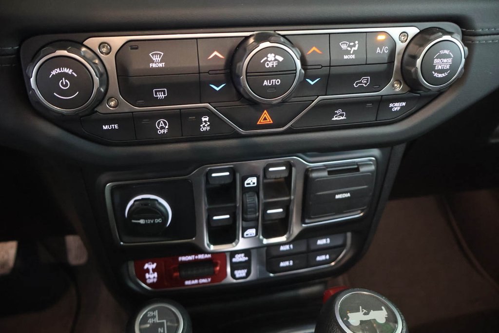 2026 Jeep Wrangler RUBICON + 4X4 + TOIT RIGIDE in Terrebonne, Quebec - 22 - w1024h768px