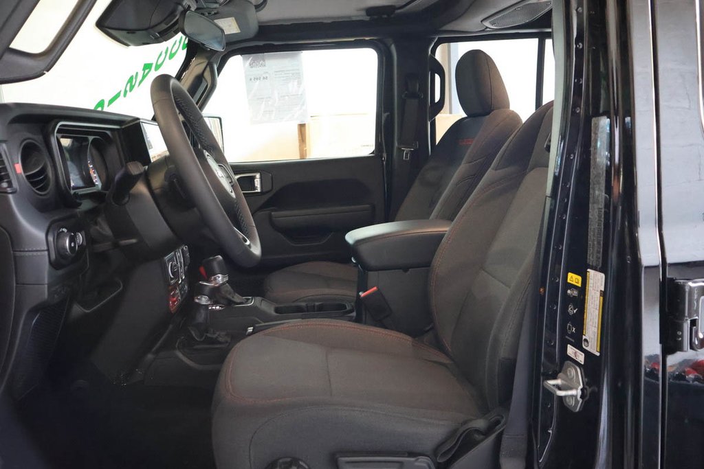 2026 Jeep Wrangler RUBICON + 4X4 + TOIT RIGIDE in Terrebonne, Quebec - 10 - w1024h768px