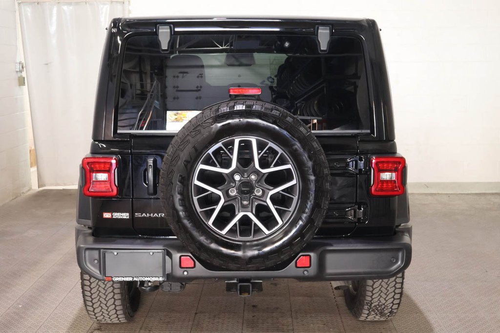 2026 Jeep Wrangler UNLIMITED SAHARA + 4X4 + SKY ONE-TOUCH in Terrebonne, Quebec - 6 - w1024h768px