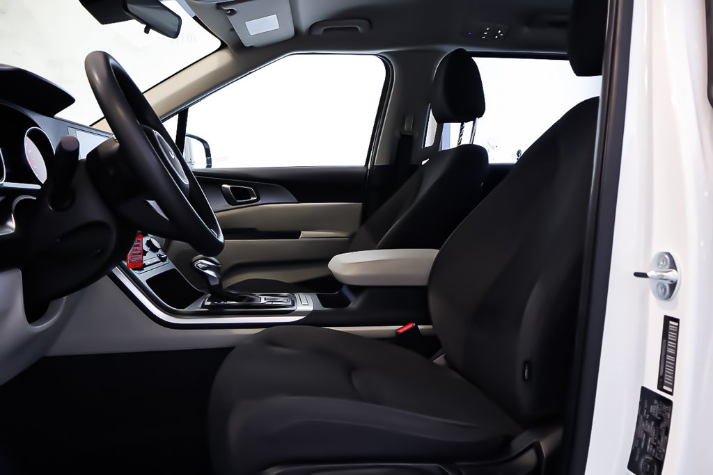 Kia Carnival LX + 8 PASSAGERS + BLUETOOTH 2024 à Terrebonne, Québec - 13 - w1024h768px
