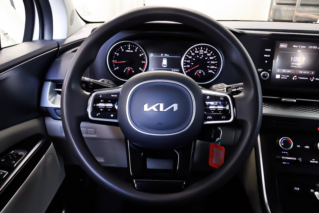 Kia Carnival LX + 8 PASSAGERS + BLUETOOTH 2024 à Terrebonne, Québec - 17 - w1024h768px