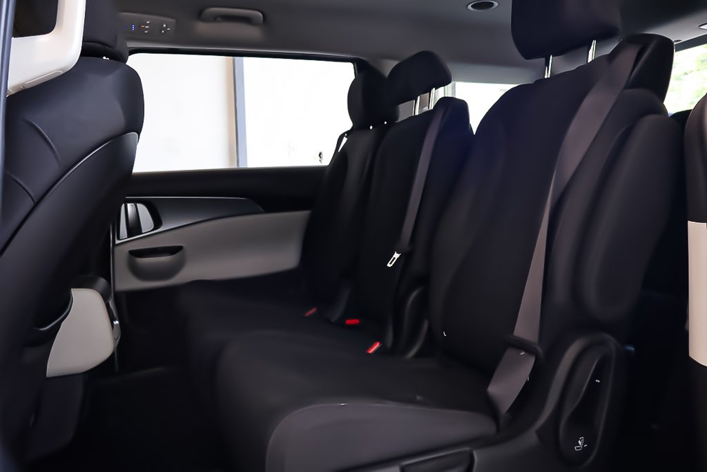 Kia Carnival LX + 8 PASSAGERS + BLUETOOTH 2024 à Terrebonne, Québec - 27 - w1024h768px