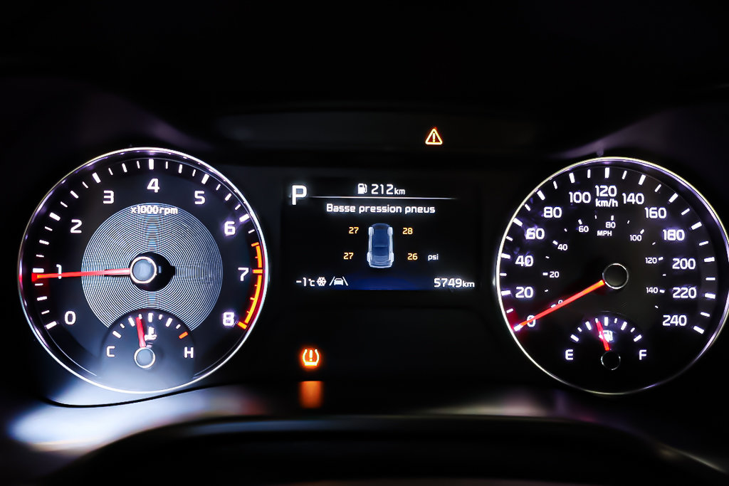 Kia Forte EX + AUTOMATIQUE + GROUPE ELECTRIQUE+ A/C 2023 à Terrebonne, Québec - 18 - w1024h768px