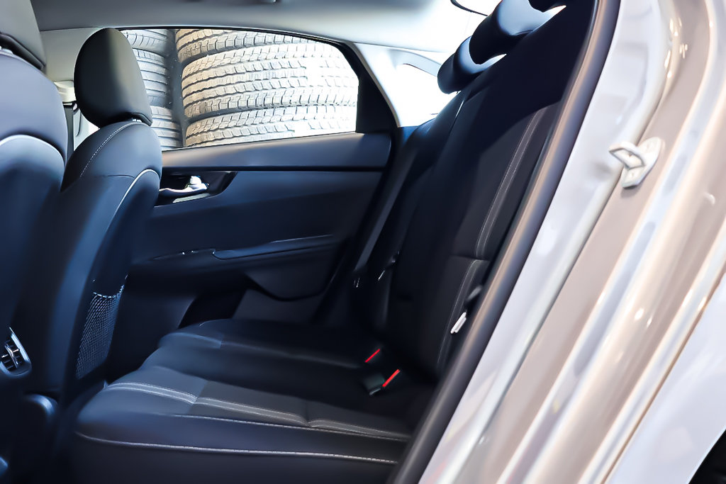 Kia Forte EX + AUTOMATIQUE + GROUPE ELECTRIQUE+ A/C 2023 à Terrebonne, Québec - 27 - w1024h768px