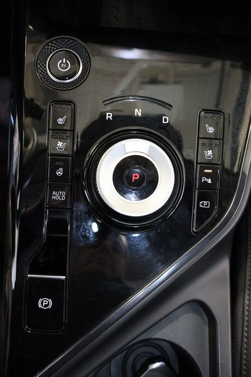 2024 Kia NIRO WAVE + TOIT OUVRANT + CUIR + CARPLAY in Terrebonne, Quebec - 19 - w1024h768px