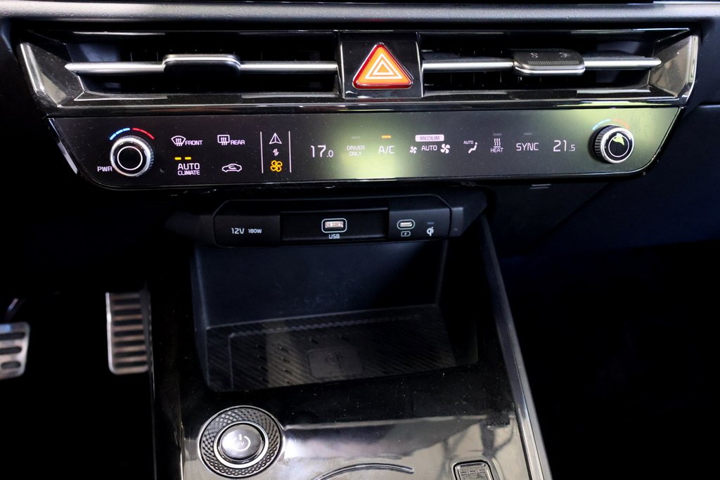 2024 Kia NIRO WAVE + TOIT OUVRANT + CUIR + CARPLAY in Terrebonne, Quebec - 25 - w1024h768px
