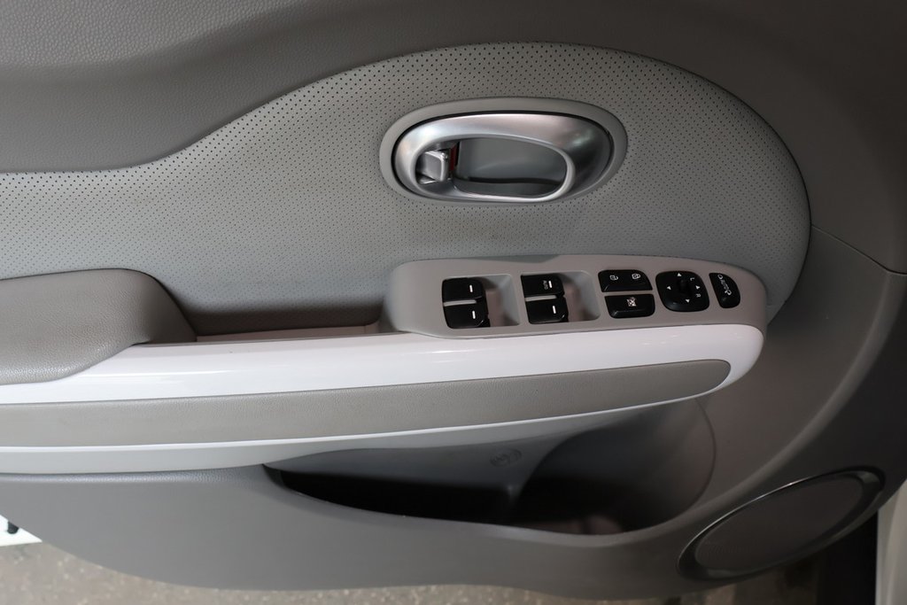 2018 Kia Soul EV LUXURY + CUIR + SIEGES CHAUFFANTS in Terrebonne, Quebec - 21 - w1024h768px