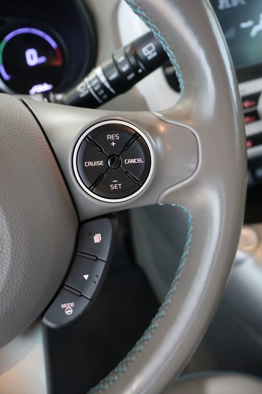 2018 Kia Soul EV LUXURY + CUIR + SIEGES CHAUFFANTS in Terrebonne, Quebec - 13 - w1024h768px