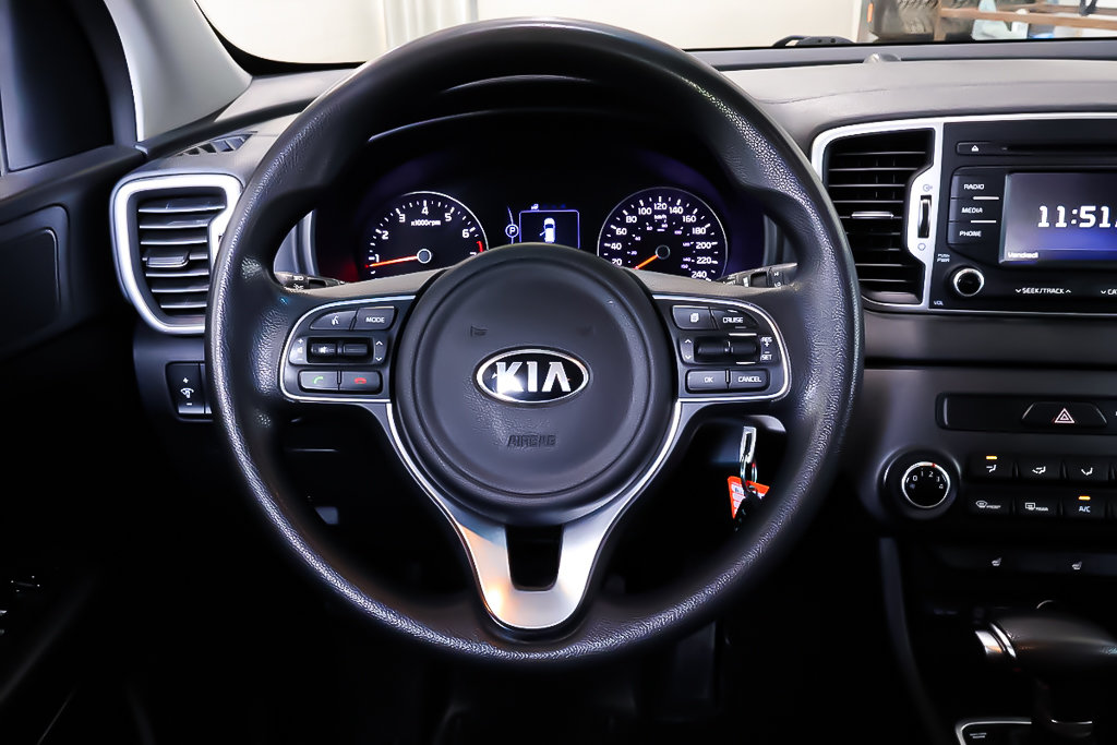 2018 Kia Sportage LX + AWD + ATTACHE-REMORQUE in Terrebonne, Quebec - 14 - w1024h768px