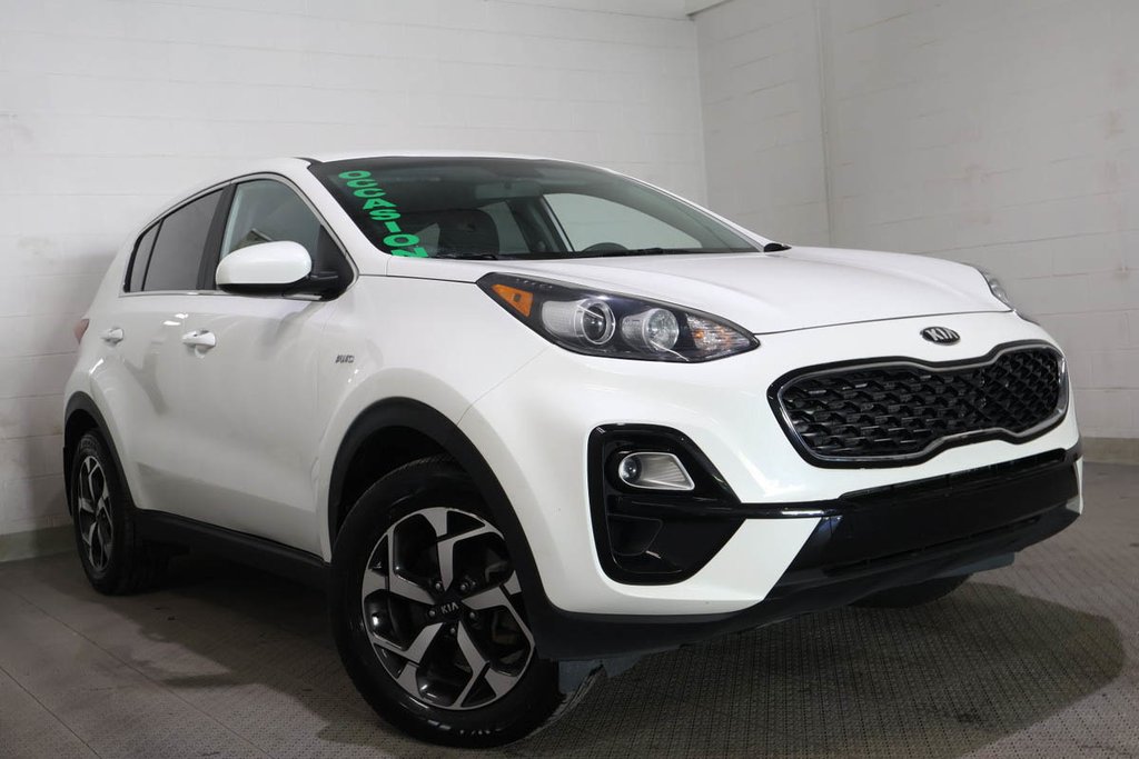2022 Kia Sportage LX + AWD + SIEGES CHAUFFANTS + CARPLAY in Terrebonne, Quebec - 1 - w1024h768px