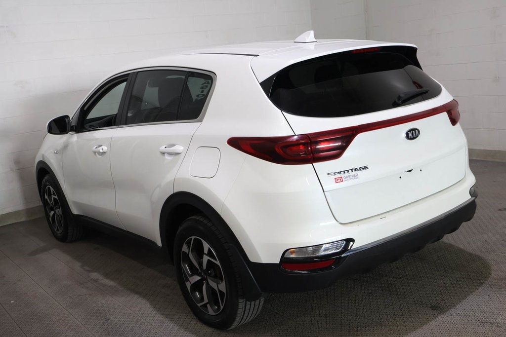2022 Kia Sportage LX + AWD + SIEGES CHAUFFANTS + CARPLAY in Terrebonne, Quebec - 5 - w1024h768px