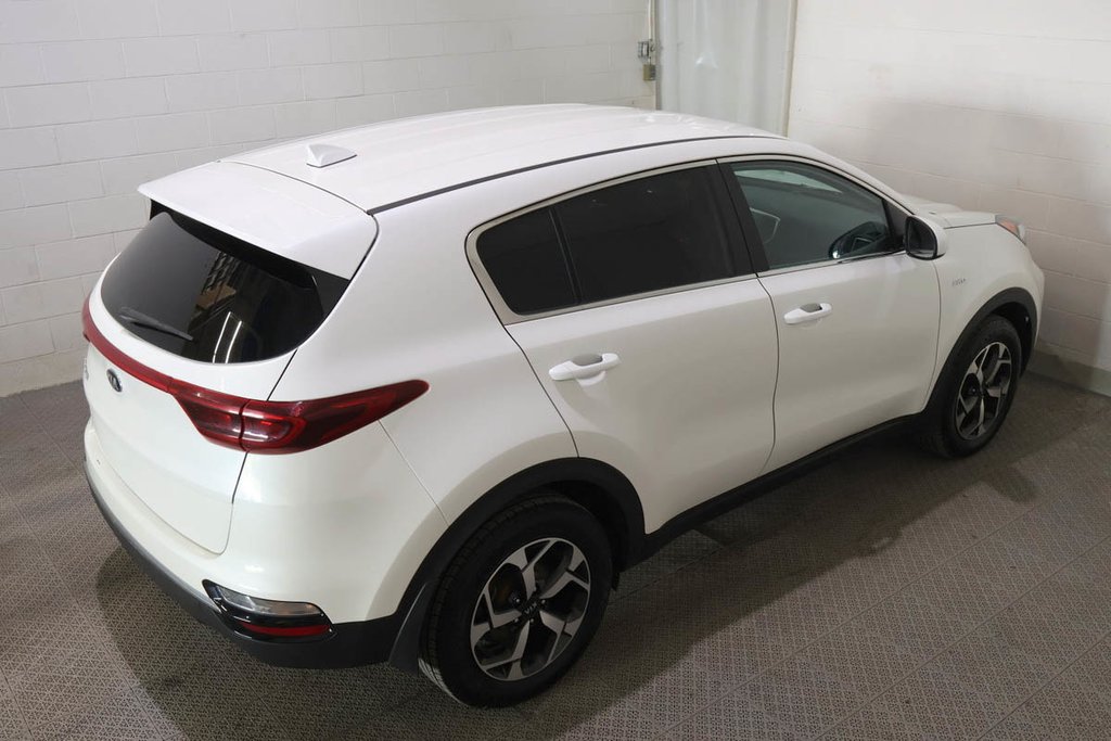 2022 Kia Sportage LX + AWD + SIEGES CHAUFFANTS + CARPLAY in Terrebonne, Quebec - 7 - w1024h768px