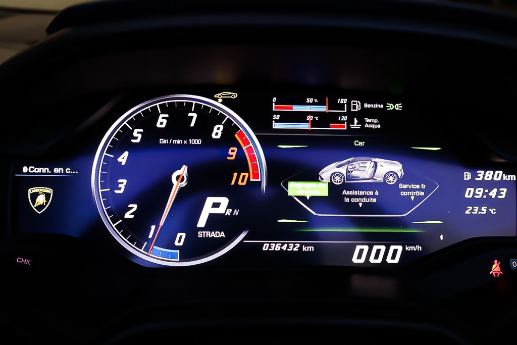2017 Lamborghini Huracàn SPYDER AWD LP-610 in Terrebonne, Quebec - 22 - w1024h768px