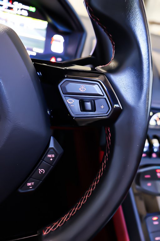 2017 Lamborghini Huracàn SPYDER AWD LP-610 in Terrebonne, Quebec - 17 - w1024h768px
