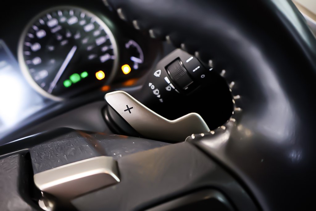 2021 Lexus NX NX 300 + AWD + TOIT OUVRANT PANO in Terrebonne, Quebec - 19 - w1024h768px