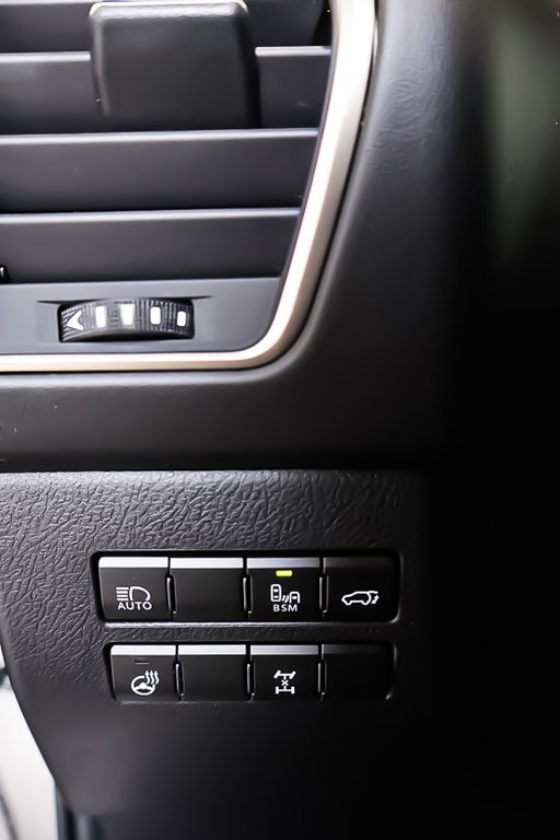 2021 Lexus NX NX 300 + AWD + TOIT OUVRANT PANO in Terrebonne, Quebec - 27 - w1024h768px