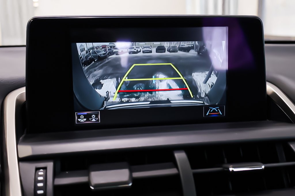 2021 Lexus NX NX 300 + AWD + TOIT OUVRANT PANO in Terrebonne, Quebec - 23 - w1024h768px