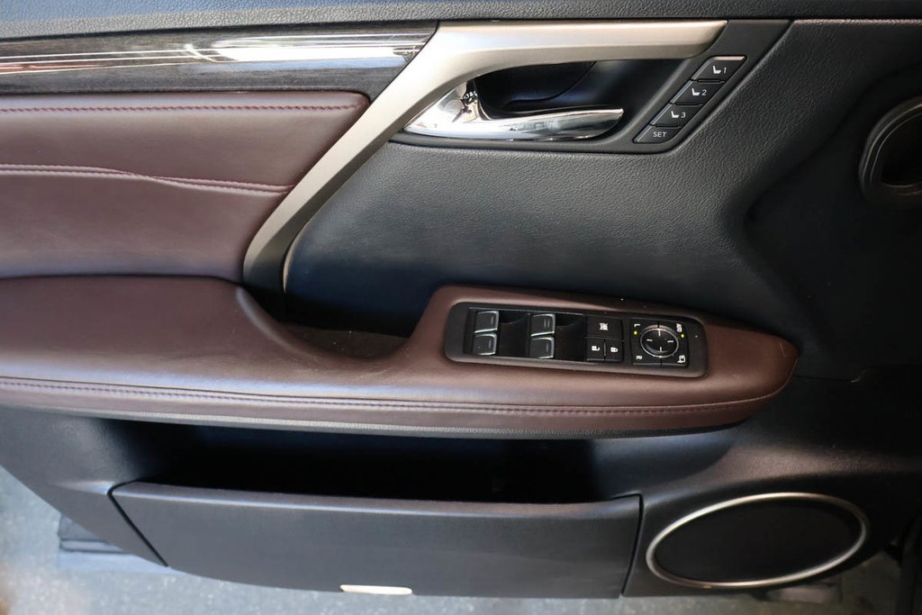 2019 Lexus RX350 RX350 + AWD + CUIR + TOIT OUVRANT in Terrebonne, Quebec - 22 - w1024h768px