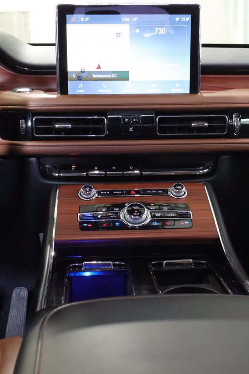 Lincoln AVIATOR RESERVE + AWD + TOIT OUVRANT PANO 2023 à Terrebonne, Québec - 25 - w1024h768px