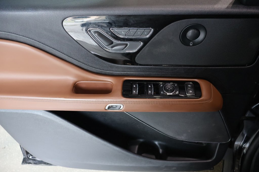 Lincoln AVIATOR RESERVE + AWD + TOIT OUVRANT PANO 2023 à Terrebonne, Québec - 31 - w1024h768px