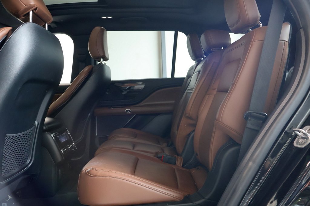 Lincoln AVIATOR RESERVE + AWD + TOIT OUVRANT PANO 2023 à Terrebonne, Québec - 33 - w1024h768px