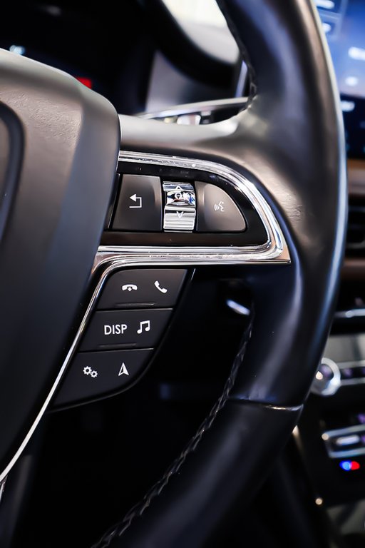 2022 Lincoln NAUTILUS RESERVE + AWD + TOIT OUVRANT PANO + CARPLAY in Terrebonne, Quebec - 18 - w1024h768px