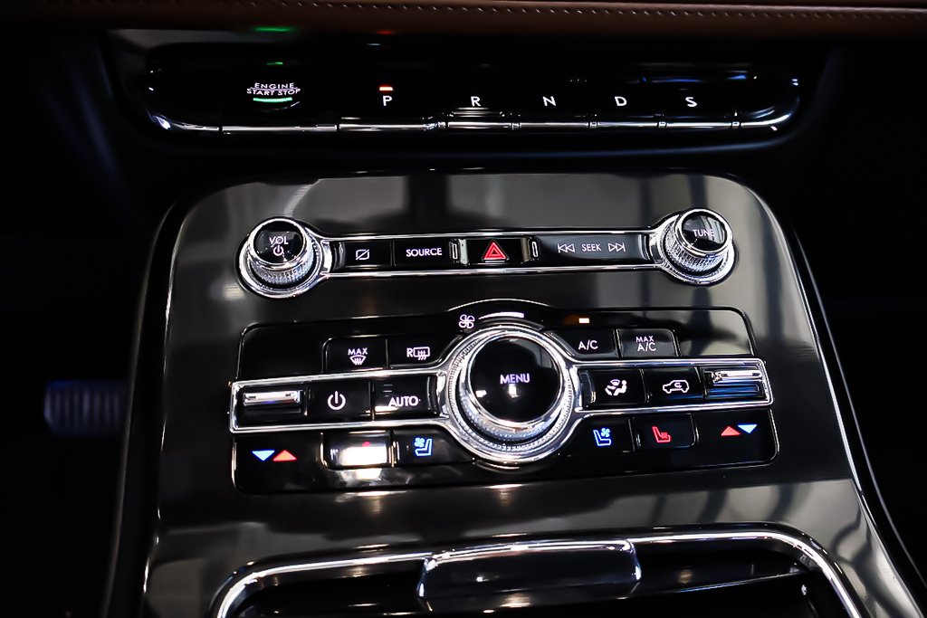 2022 Lincoln NAUTILUS RESERVE + AWD + TOIT OUVRANT PANO + CARPLAY in Terrebonne, Quebec - 25 - w1024h768px
