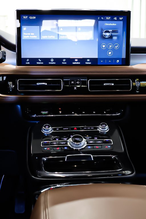 2022 Lincoln NAUTILUS RESERVE + AWD + TOIT OUVRANT PANO + CARPLAY in Terrebonne, Quebec - 21 - w1024h768px
