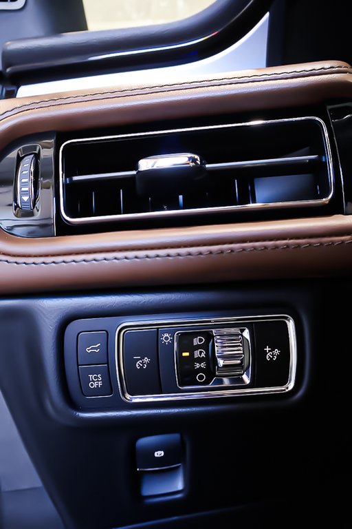 2022 Lincoln NAUTILUS RESERVE + AWD + TOIT OUVRANT PANO + CARPLAY in Terrebonne, Quebec - 26 - w1024h768px