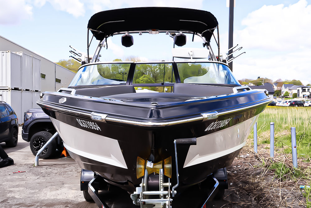 Mastercraft XT23 OPEN DECK + CUIR 2018 à Terrebonne, Québec - 4 - w1024h768px