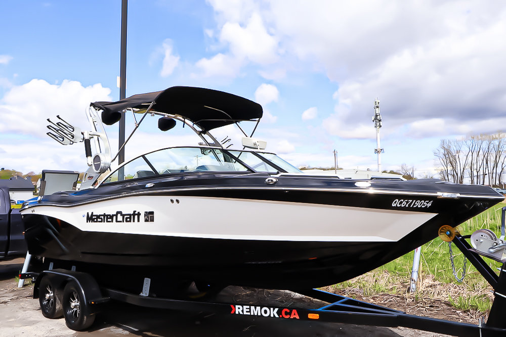 Mastercraft XT23 OPEN DECK + CUIR 2018 à Terrebonne, Québec - 2 - w1024h768px