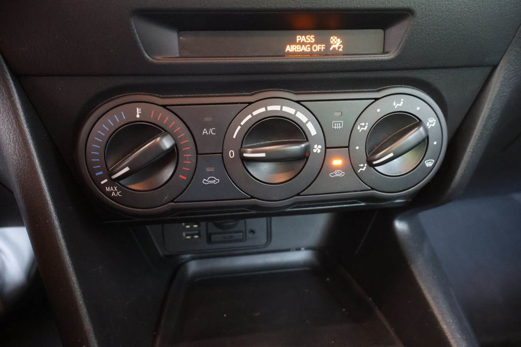 2017 Mazda 3 GX + AUTOMATIQUE + GROUPE ELECTRIQUE in Terrebonne, Quebec - 22 - w1024h768px