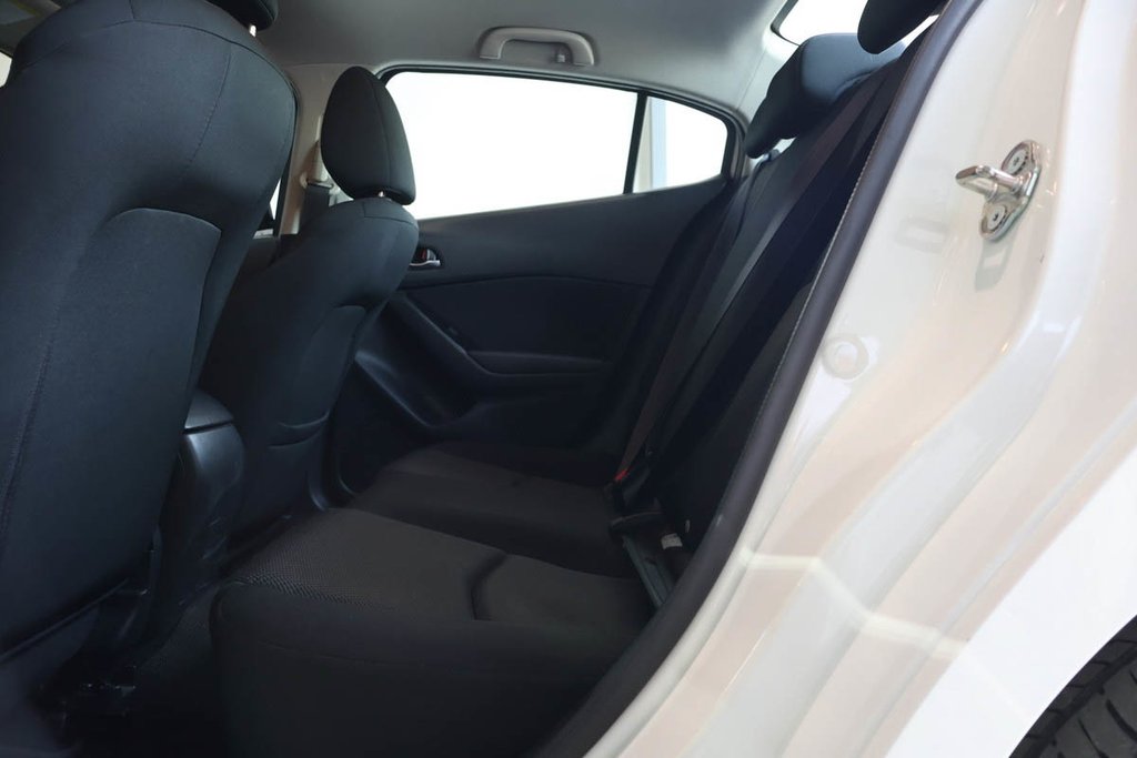 2017 Mazda 3 GX + AUTOMATIQUE + GROUPE ELECTRIQUE in Terrebonne, Quebec - 26 - w1024h768px