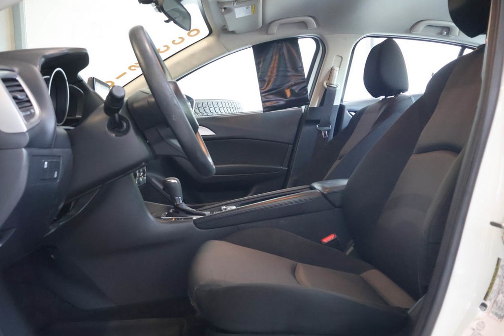 2017 Mazda 3 GX + AUTOMATIQUE + GROUPE ELECTRIQUE in Terrebonne, Quebec - 10 - w1024h768px