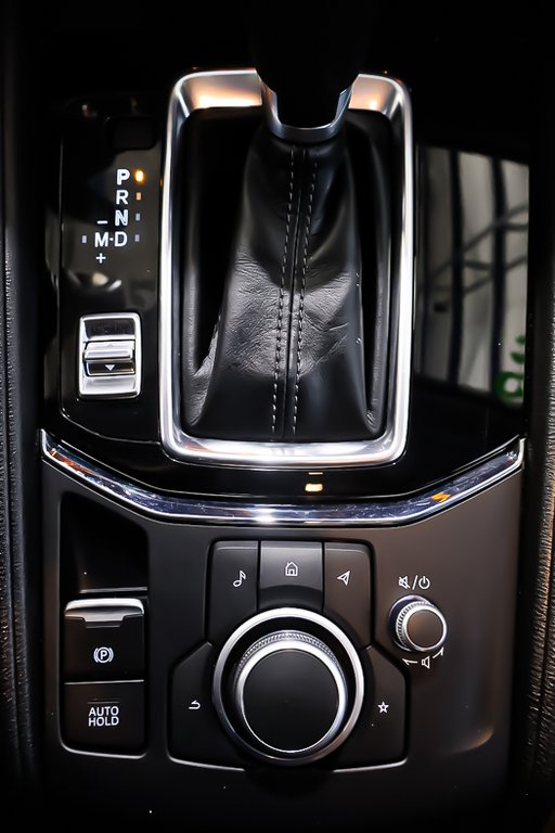 2024 Mazda CX-5 GS + AWD + CUIR + CARPLAY in Terrebonne, Quebec - 23 - w1024h768px