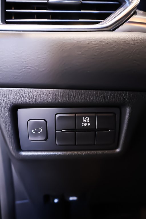 2024 Mazda CX-5 GS + AWD + CUIR + CARPLAY in Terrebonne, Quebec - 25 - w1024h768px