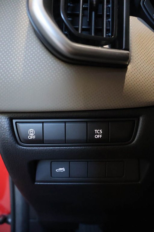2024 Mazda CX-50 GS-L + CUIR + TOIT-OUVRANT in Terrebonne, Quebec - 26 - w1024h768px