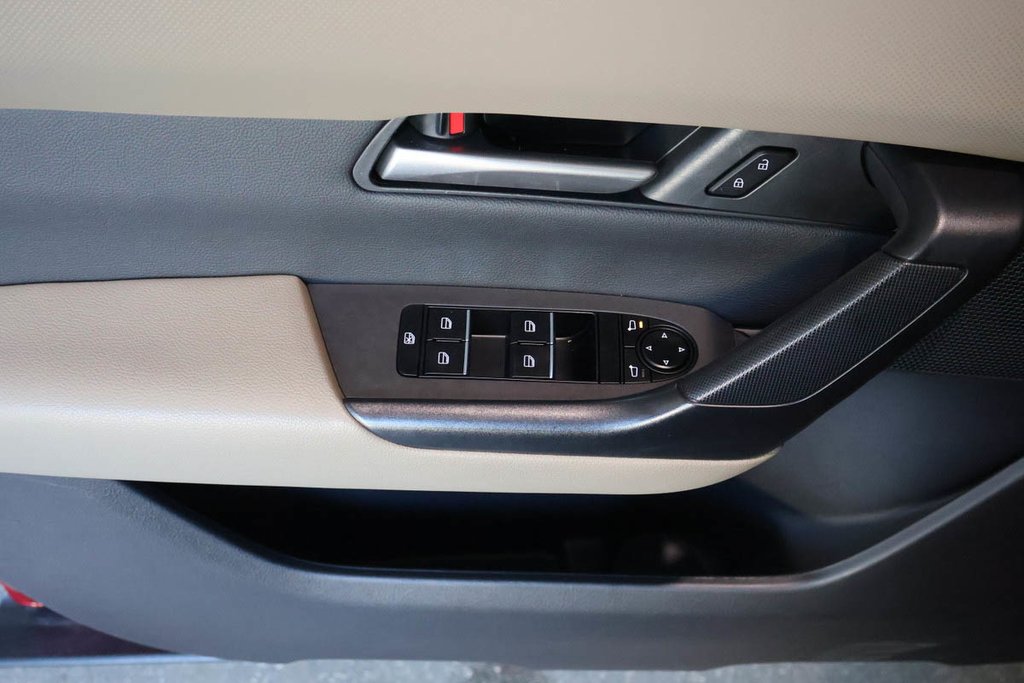2024 Mazda CX-50 GS-L + CUIR + TOIT-OUVRANT in Terrebonne, Quebec - 27 - w1024h768px
