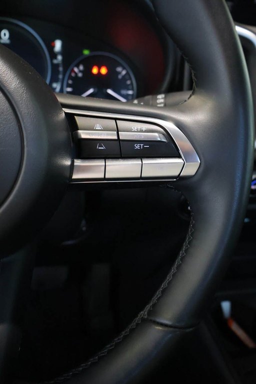 2024 Mazda CX-50 GS-L + CUIR + TOIT-OUVRANT in Terrebonne, Quebec - 18 - w1024h768px