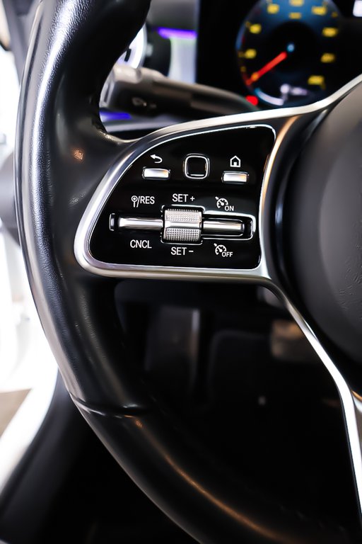 2023 Mercedes-Benz CLA CLA 250 + 4WD + TOIT OUVRANT + CUIR in Terrebonne, Quebec - 17 - w1024h768px