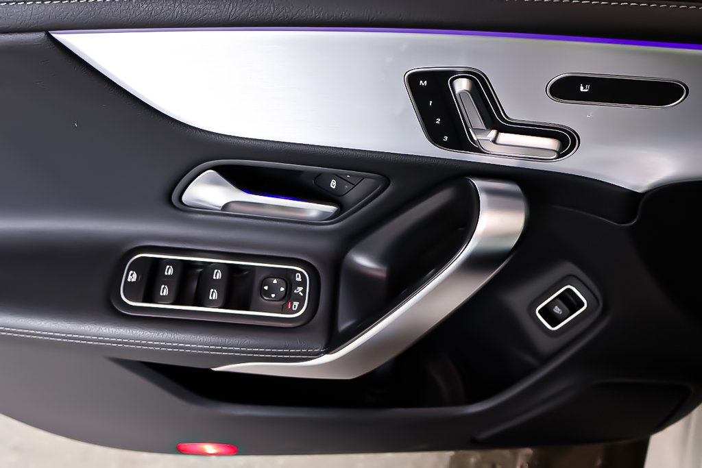 2023 Mercedes-Benz CLA CLA 250 + 4WD + TOIT OUVRANT + CUIR in Terrebonne, Quebec - 30 - w1024h768px