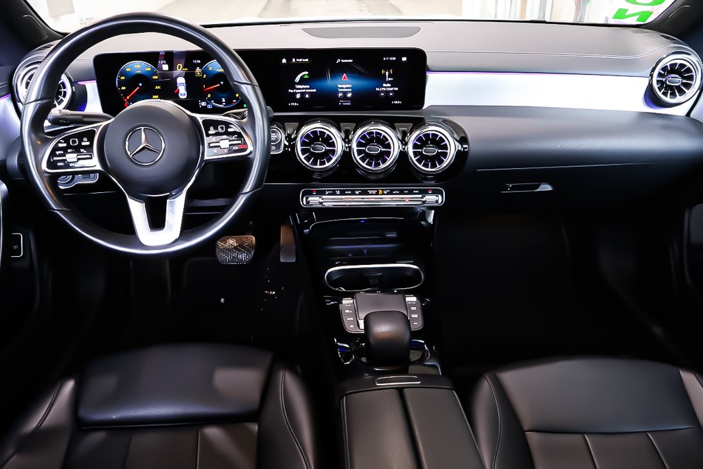 2023 Mercedes-Benz CLA CLA 250 + 4WD + TOIT OUVRANT + CUIR in Terrebonne, Quebec - 14 - w1024h768px
