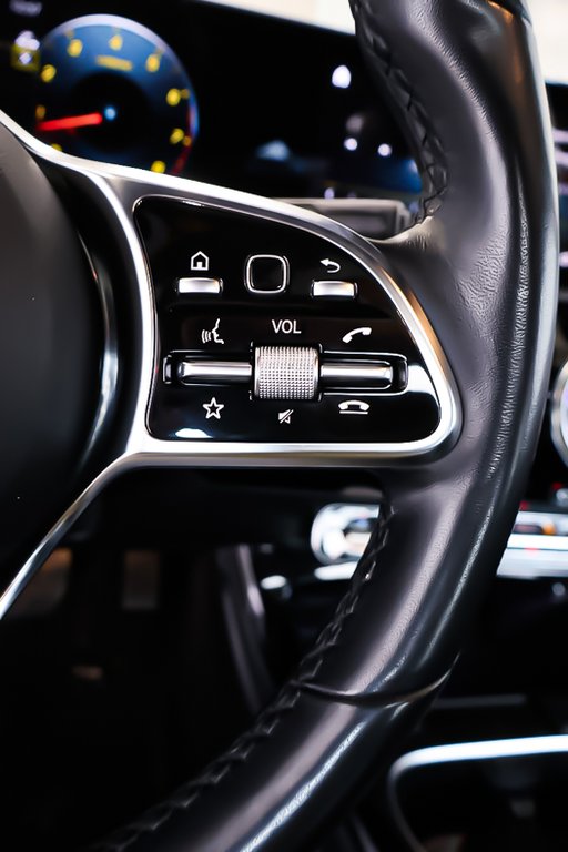 2023 Mercedes-Benz CLA CLA 250 + 4WD + TOIT OUVRANT + CUIR in Terrebonne, Quebec - 18 - w1024h768px