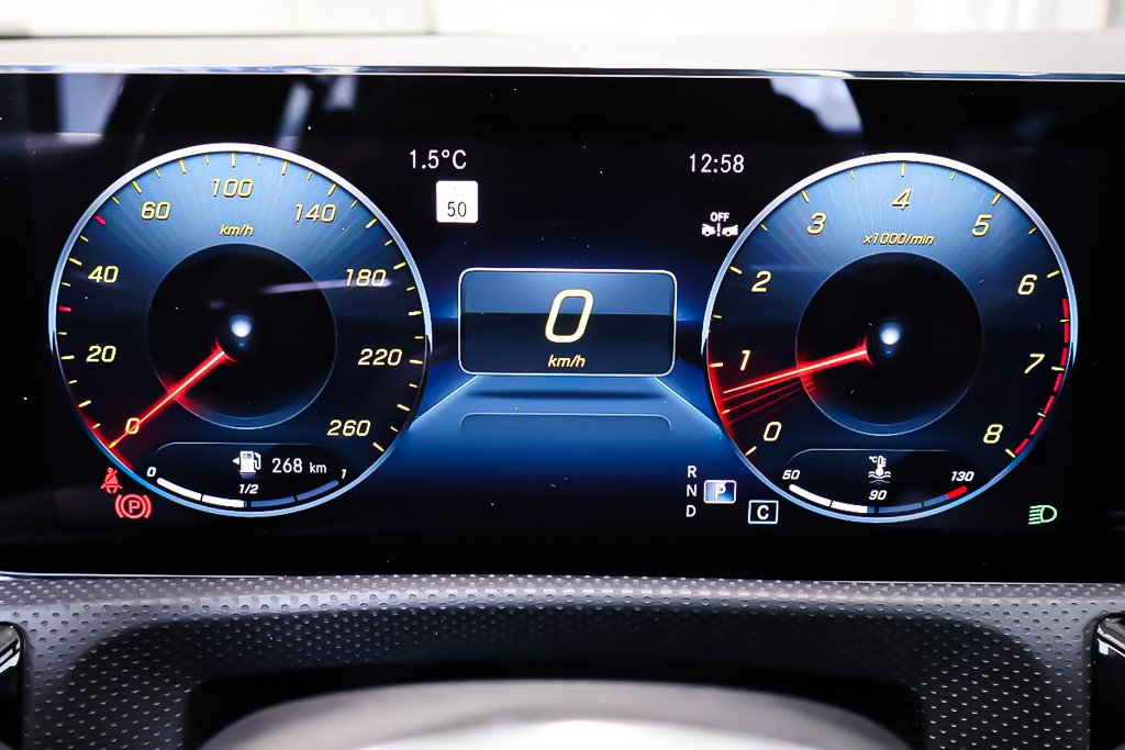 2023 Mercedes-Benz CLA CLA 250 + 4WD + TOIT OUVRANT + CUIR in Terrebonne, Quebec - 21 - w1024h768px