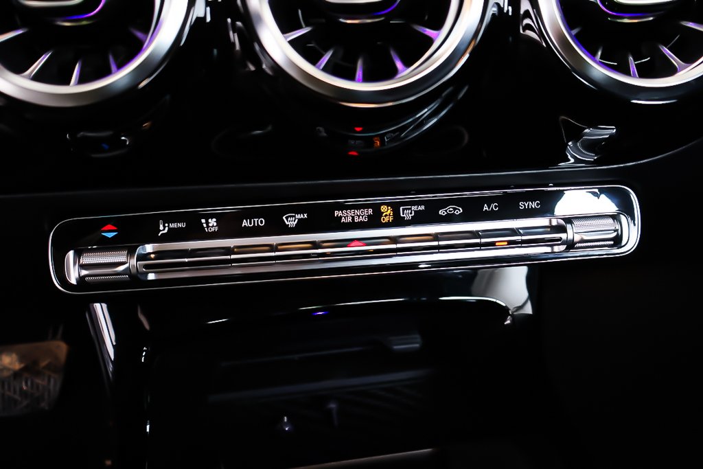 2023 Mercedes-Benz CLA CLA 250 + 4WD + TOIT OUVRANT + CUIR in Terrebonne, Quebec - 26 - w1024h768px