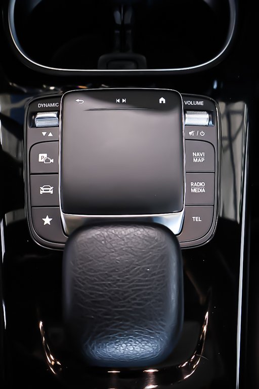 2023 Mercedes-Benz CLA CLA 250 + 4WD + TOIT OUVRANT + CUIR in Terrebonne, Quebec - 27 - w1024h768px