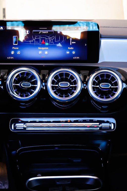 Mercedes-Benz CLA CLA 250 4MATIC + TOIT OUVRANT + 2025 à Terrebonne, Québec - 17 - w1024h768px